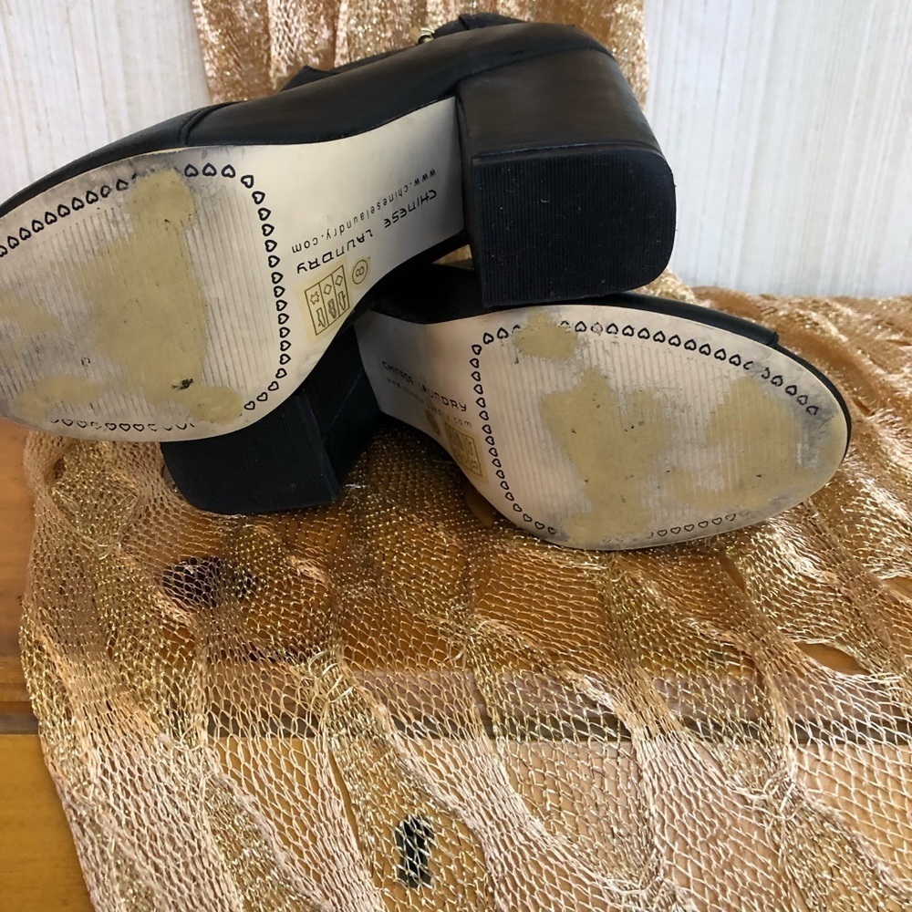 Black Chinese Laundry Peep Toe Heels - Picture 2 of 4